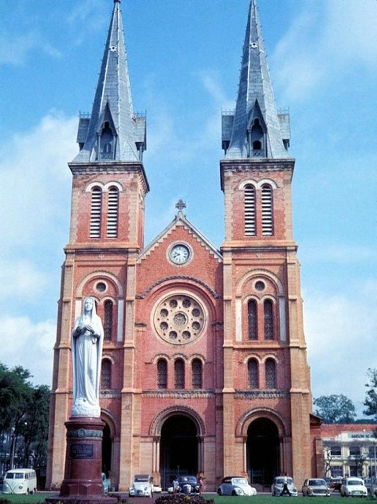 Nhà thờ Đức Bà.